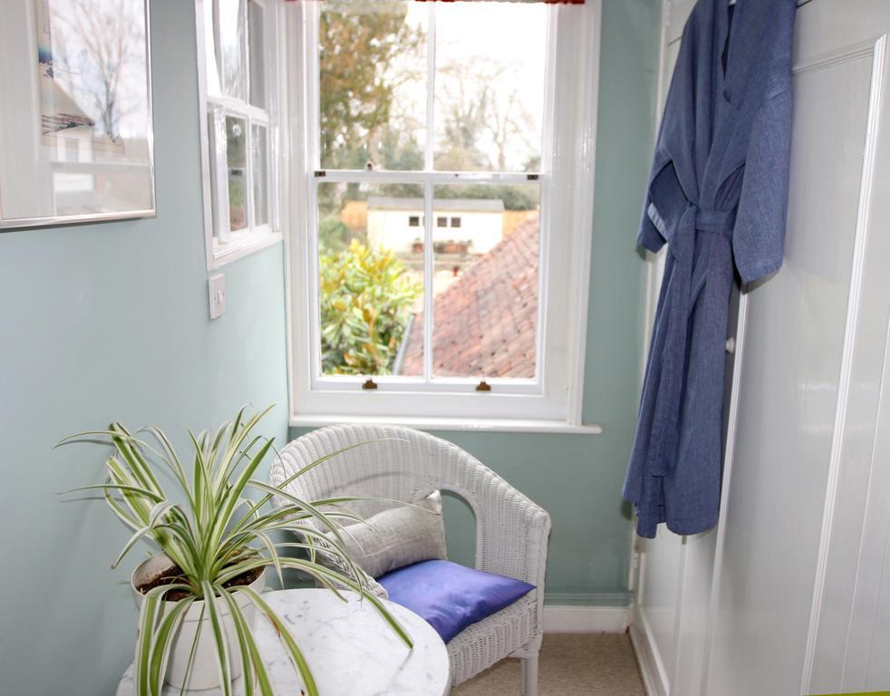 Little Dane Court Bed & Breakfast Тентърдън Стая снимка