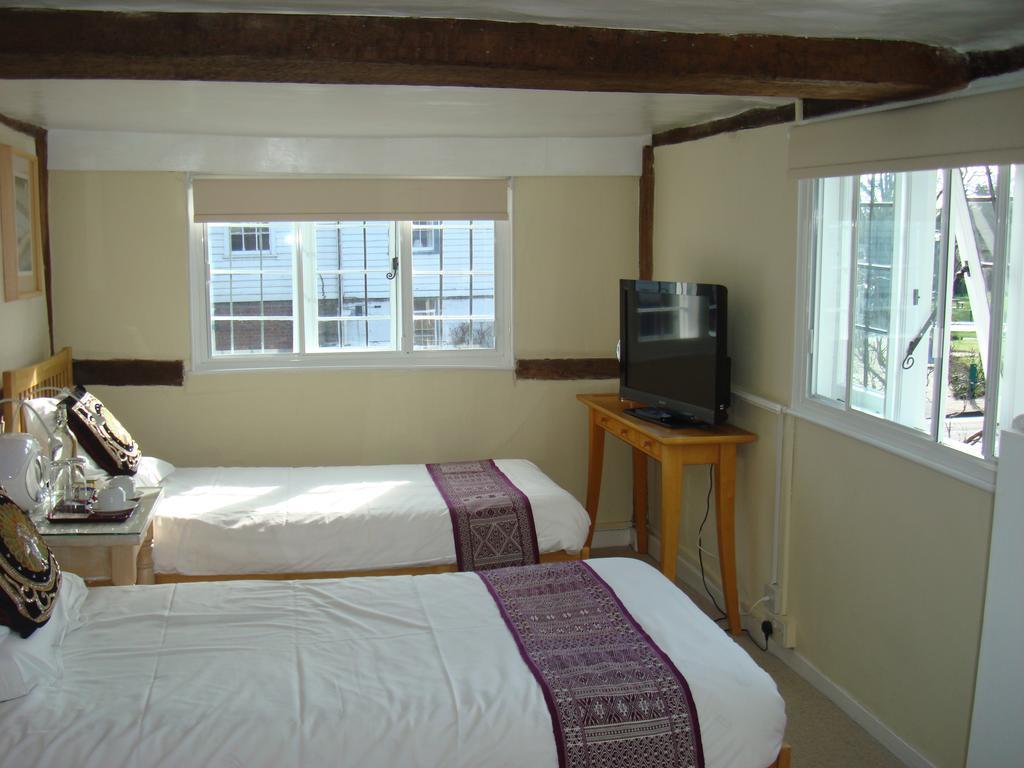 Little Dane Court Bed & Breakfast Тентърдън Екстериор снимка